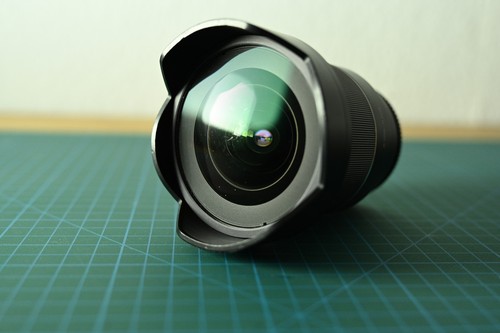 Samyang 14mm 8 fe - af, f/2,8